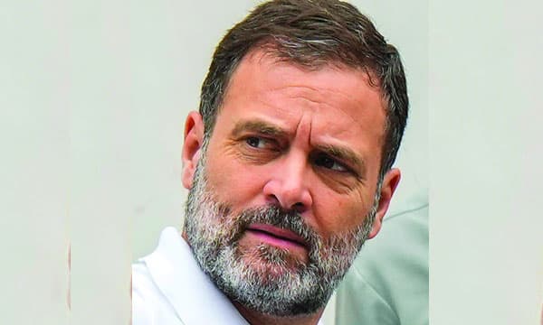 ''ചൈന 2,000 കിലോമീറ്റര് ഭൂമി പിടിച്ചെടുത്തെന്ന് നിങ്ങള്ക്കെങ്ങനെ അറിയാം?'' രാഹുല്ഗാന്ധിയോട് സുപ്രീംകോടതി