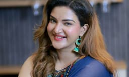 മാറ്റം ഉണ്ടാകണം; അമ്മയുടെ അധ്യക്ഷ സ്ഥാനത്ത് ഒരു വനിത വരണമെന്ന് ആഗ്രഹം: ഹണി റോസ് 
