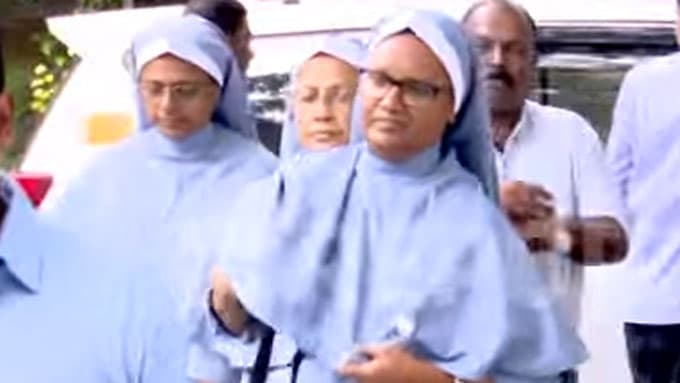 കന്യാസ്ത്രീകള്‍ ബിജെപി സംസ്ഥാന അദ്ധ്യക്ഷനെ കാണാനെത്തി ; കൂടിക്കാഴ്ച ഡല്‍ഹിയിലെ രാജീവ്ചന്ദ്രശേഖരന്റെ വസതിയില്‍
