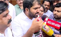 ചെറിയ കമ്യൂണിക്കേഷന്‍ ഗ്യാപ്പ്, ആവശ്യമില്ലാതെ വിവാദമാക്കരുത് ; ഡിസിസി ഓഫീസിലെത്ത് വിശദീകരണം നല്‍കി ചാണ്ടിഉമ്മന്‍