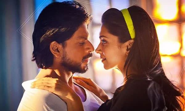 ഉപഭോക്താക്കളോട് വഞ്ചന കാട്ടിയെന്ന്  ഇടപാടുകാ​ര​ന്റെ ആരോപണം ; ഷാരൂഖ് ഖാനും ദീപിക പദുകോണിനും എതിരേ കേസ് 