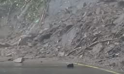 താമരശ്ശേരി ചുരം വഴിയുള്ള ഗതാഗതം പൂര്‍ണ്ണമായും നിരോധിച്ചു ; കനത്തമഴയെ തുടര്‍ന്ന് കല്ലും മണ്ണും ഇടിഞ്ഞുവീഴുന്നു