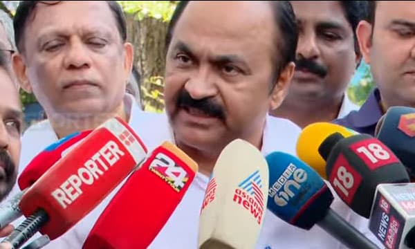  മറുപടി പറയാതെ മുഖ്യമന്ത്രിയെ വിടില്ല ; പോലീസ് മര്‍ദ്ദനത്തില്‍ എന്തുകൊണ്ട് മൗനമെന്ന് പ്രതിപക്ഷനേതാവ്