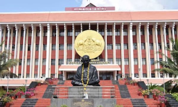 ജനവാസമേഖലയില്‍ ഇറങ്ങുന്ന വന്യജീവികളെ കൊല്ലല്‍ ; നിയമഭേദഗതിയ്‌ക്കൊരുങ്ങി സംസ്ഥാന സര്‍ക്കാര്‍