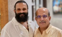 ഈ മനുഷ്യൻ ഇത്രയും ഭാരമില്ലാതെ എങ്ങനെ ജീവിക്കുന്നു എന്നുള്ളത് അത്ഭുതകരമായ ഒരു കാഴ്ച തന്നെയാണ്; ഹൃദയസ്പര്‍ശിയായ കുറിപ്പുമായി ജയസൂര്യ