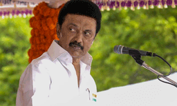 മോദി മാജിക് തമിഴ്‌നാട്ടില്‍ വിലപ്പോകില്ല, പഴനിസ്വാമി എഐഎഡിഎംകെയെ ബിജെപിക്ക് മുന്നില്‍ അടിയറ വെച്ചു ;  എം.കെ. സ്റ്റാലിന്‍

