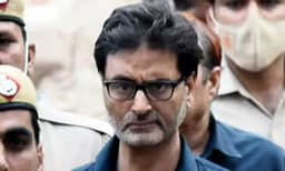 കൊടുംഭീകരന്‍ ഹാഫീസ് സയീദുമായി കൂടിക്കാഴ്ച നടത്തിയതിന് മുന്‍പ്രധാനമന്ത്രി നന്ദി പറഞ്ഞു ; വിവാദ വെളിപ്പെടുത്തലുമായി ജയിലിലുള്ള ഭീകരന്‍