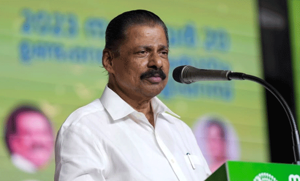 വലിയ ബോംബ് വരുമെന്ന് സതീശൻ പറഞ്ഞിരുന്നുവെന്നും പറവൂർ കേന്ദ്രീകരിച്ചാകുമെന്ന് കരുതിയില്ല: എം വി ഗോവിന്ദൻ