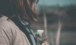 ഒരൊറ്റ ലക്ഷ്യം നടപ്പിലാക്കണം, 20 കാമുകന്മാരില്‍ നിന്നും ഐഫോണ്‍ സമ്മാനമായി വാങ്ങിയ യുവതിയുടെ കഥ വീണ്ടും ചര്‍ച്ചയാകുന്നു
