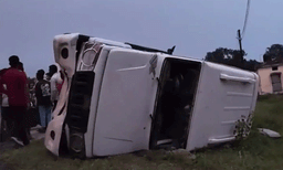 വിദ്യാര്‍ത്ഥിനിയെ നടുറോഡില്‍ നിന്ന് തട്ടിക്കൊണ്ടുപോയി ; നാട്ടുകാര്‍ 20 കി.മീ. ചേസ് ചെയ്ത് രക്ഷപ്പെടുത്തി