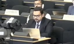 'സ്വന്തം രാജ്യത്ത് സ്വന്തം ജനതയ്ക്ക് മേല്‍ ബോംബിടുന്നവര്‍: യുഎന്നില്‍ പാകിസ്ഥാനെ ആക്രമിച്ചു ഇന്ത്യ 