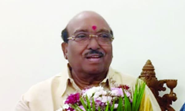 വെള്ളാപ്പള്ളി നടേശനവുമായി കൂടിക്കാഴ്ച നടത്തി വി. മുരളീധരന്‍ ; സൗഹൃദസന്ദര്‍ശനമെന്ന് പ്രതികരണം 