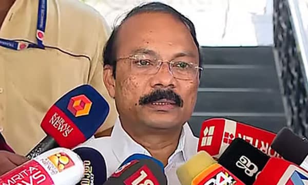 കൈകള്‍ ശുദ്ധം, സമഗ്ര അന്വേഷണം ആവശ്യപ്പെട്ടത് ഒന്നും മറയ്ക്കാന്‍ ഇല്ലാത്തതിനാല്‍ ; ദേവസ്വംബോര്‍ഡ് പ്രസിഡന്റ്