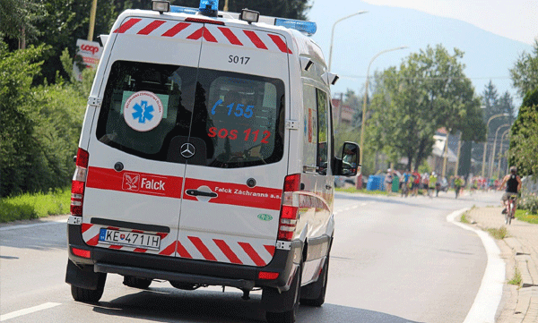 ട്രെയിനില്‍ കുഴഞ്ഞുവീണു;  പ്ലാറ്റ്‌ഫോമില്‍ കിടത്തിയത് അരമണിക്കൂറോളം ,  ആംബുലന്‍സ് സഹായം കിട്ടാതെ യുവാവ് മരിച്ചു
