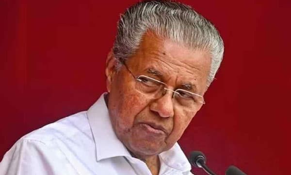 പ്രതിപക്ഷം അതിരുവിടുന്നത് വസ്തുതകളെ പേടിച്ചിട്ട് ; സ്വര്‍ണ്ണവിവാദത്തില്‍ മുഖ്യമന്ത്രിയുടെ പ്രതികരണം