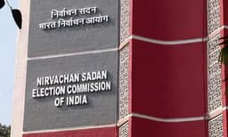 പ്രവാസി വോട്ടിലേക്കുള്ള ചുവടുവയ്‌പുകള്‍