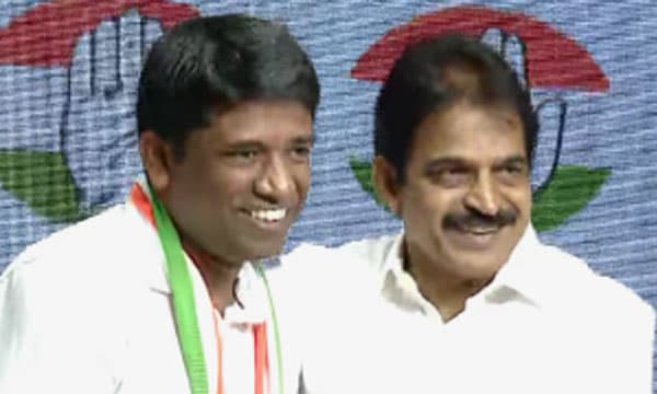 ഡല്‍ഹിയിലെ ആസ്ഥാനത്ത് നിന്നും അംഗത്വം സ്വീകരിച്ചു ; കണ്ണന്‍ ഗോപിനാഥന്‍ കോണ്‍ഗ്രസില്‍ 