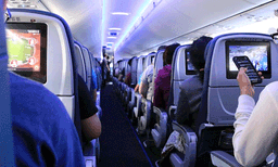 സഹയാത്രക്കാരിയുടെ കുട്ടി നിരന്തരം ശല്യപ്പെടുത്തി, എത്ര പറഞ്ഞിട്ടും കേള്‍ക്കാന്‍ കൂട്ടാക്കിയില്ല: വിമാനയാത്രയിലെ അനുഭവം പങ്കുവച്ച് യുവതി 
