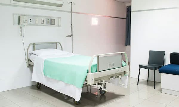 രോഗിയെ കാണാന്‍ എത്തിയ പുരുഷ സന്ദര്‍ശകനെ പീഡിപ്പിച്ചു ; ഇന്ത്യന്‍ നഴ്‌സ് സിംഗപ്പൂരില്‍ ജയിലിലായി