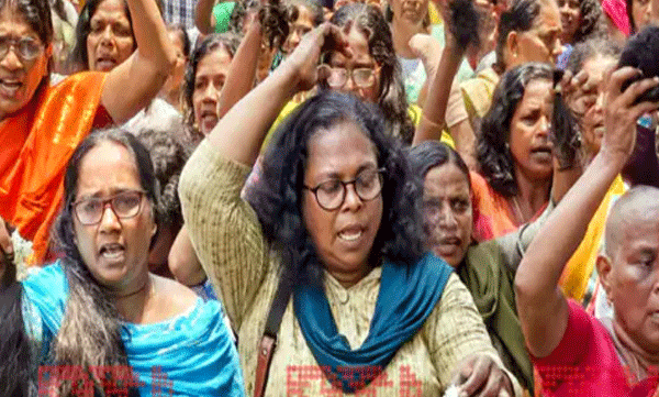  മോഹൻലാലിനും മമ്മൂട്ടിക്കും കമൽഹാസനും കത്ത്; അതിദാരിദ്ര്യ വിമുക്തം പ്രഖ്യാപനത്തിൽ പങ്കെടുക്കരുതെന്ന് ആശാ വർക്കേഴ്സ്