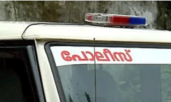 പാലക്കാട് 1200 ലിറ്റര്‍ സ്പിരിറ്റ് വേട്ട ; സിപിഐഎം ലോക്കല്‍കമ്മറ്റി സെക്രട്ടറി പ്രതിപട്ടികയില്‍