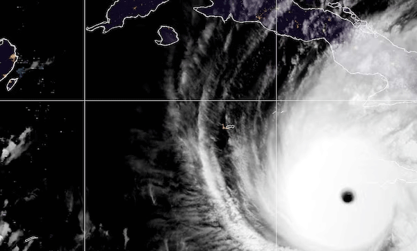 ലോകം കണ്ട ഏറ്റവും വലിയ ചുഴലിക്കാറ്റ്   ജമൈക്കയിലേക്ക്;  വൻ ദുരന്തം സൃഷ്ടിക്കുമെന്ന് മുന്നറിയിപ്പ്