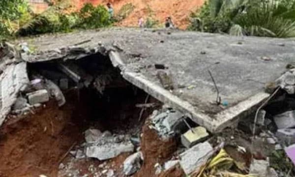 അടിമാലിയില് വീടിന് മുകളില് മണ്ണിടിഞ്ഞുവീണ അപകടം ; പരിക്കേറ്റ സന്ധ്യയുടെ ഇടതുകാല് മുറിച്ചുനീക്കി