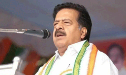 ‘മുഖ്യമന്ത്രിയുടെ പ്രഖ്യാപനങ്ങൾ തെരഞ്ഞെടുപ്പ് സ്റ്റണ്ട്, നടപ്പാക്കേണ്ടത് അടുത്ത സർക്കാർ’; രമേശ് ചെന്നിത്തല