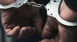 തിരുവനന്തപുരത്ത് അമ്മയെ മകന്‍ കഴുത്തറുത്ത് കൊന്നു ; മകന്‍ അജയകുമാറിനെ പൊലീസ് കസ്റ്റഡിയിലെടുത്തു