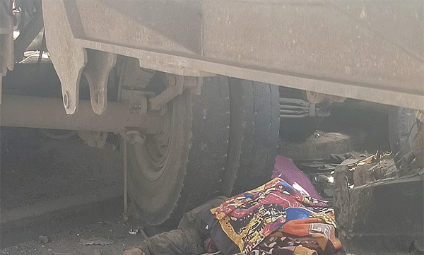 ജയ്പൂരിൽ   നിയന്ത്രണം നഷ്ടമായ ഡമ്പർ ലോറി 17 വാഹനങ്ങളിലേക്ക് ഇടിച്ചുകയറി, 12 പേര്‍ മരിച്ചു