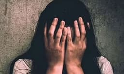 കോളേജ് വിദ്യാര്‍ത്ഥിനിയ്ക്ക് കൂട്ടബലാത്സംഗം ; ഇരയെ കണ്ടെത്തിയത് ഒരു കി.മീ. അകലെ ആളൊഴിഞ്ഞ സ്ഥലത്ത്