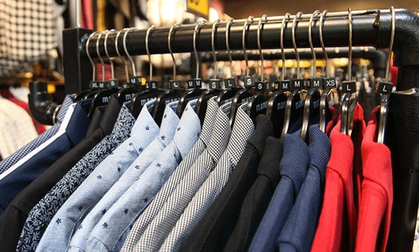 വെറും 13 രൂപയ്ക്ക് ഷര്‍ട്ടുകള്‍, ഓഫര്‍ കേട്ടതും കടയിലേക്ക് ഓടിയെത്തി ജനക്കൂട്ടം: ഒടുവില്‍ സംഭവിച്ചത് 
