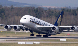 വിമാനയാത്രയ്ക്കിടെ യാത്രക്കാരന് ഹൃദയാഘാതം, പരിശോധിക്കാന്‍ ഓടിയെത്തി ഡോക്ടര്‍, നന്ദി പറഞ്ഞ് ഭാര്യ 
