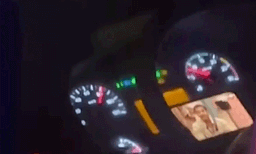 ബസ് ഓടിക്കുന്നതിനിടെ മൊബൈലില്‍ ബിഗ് ബോസ് കണ്ടു: ഡ്രൈവറെ ജോലിയില്‍ നിന്ന് പിരിച്ചുവിട്ട് കമ്പനി 
