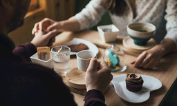 ഡേറ്റിംഗ് ആപ്പിലൂടെ പരിചയപ്പെട്ട യുവാവ് പറ്റിച്ചു: ദുരനുഭവം പങ്കുവച്ച് യുവതി 
