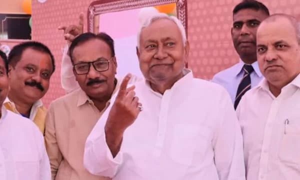 ബീഹാറില്‍ എന്‍ഡിഎ സഖ്യം അധികാരത്തില്‍ വരും ; അഭിപ്രായ വോട്ടെടുപ്പില്‍ 147 സീറ്റുകള്‍ നേടുമെന്ന് പ്രവചനം