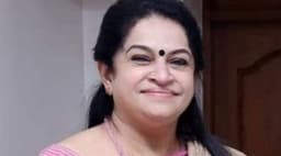 ഇനിയെങ്കിലും മോദിയെ ചീത്തവിളിക്കുന്നത് നിര്‍ത്തു...; ജനങ്ങള്‍ വിഡ്ഡികളല്ലെന്ന് ഓര്‍ക്കണം : പ്രതികരണവുമായി പത്മജ