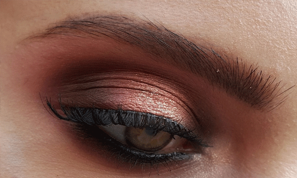 കട്ടിയുള്ളതും മനോഹരവുമായ പുരികങ്ങള്‍ നേടാന്‍ ഈ കാര്യങ്ങള്‍ ശ്രദ്ധിയ്ക്കാം
