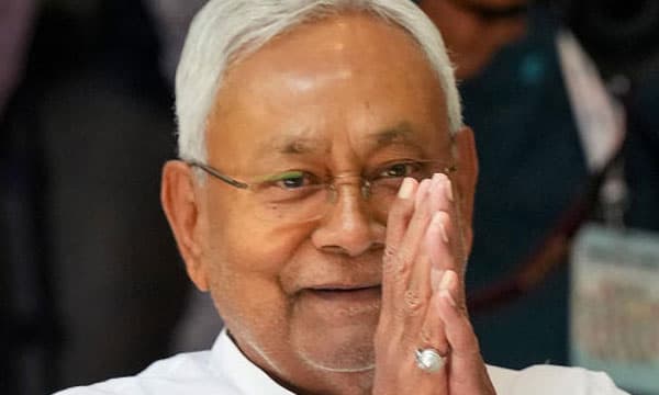 ബീഹാര്‍ മുഖ്യമന്ത്രിയായി പത്താം തവണ ; സത്യപ്രതിജ്ഞ ചെയ്യാന്‍ നിതീഷ്‌കുമാര്‍ ; തേജസ്വീ പ്രതിപക്ഷ നേതാവ്