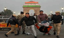 ദില്ലി വായുമലിനീകരണം; പ്രതിഷേധത്തില്‍ പങ്കെടുത്ത 4 പേരെ കോടതി റിമാന്‍റ് ചെയ്തു