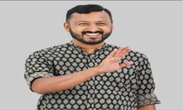 രാഹുലിനെതിരായ ലൈംഗിക പീഡന പരാതിയിൽ നീക്കങ്ങൾ ചടുലം; ക്രൈംബ്രാഞ്ച് മേധാവി മുഖ്യമന്ത്രിയുടെ ഓഫീസിൽ