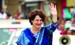 ഡല്‍ഹി സ്‌ഫോടനവും എസ്‌ഐ ആറും പ്രധാനമന്ത്രിക്ക് നാടകമാണോ? ; മോദിയുടെ പ്രസ്താവനയ്ക്ക് മറുപടിയുമായി പ്രിയങ്ക      