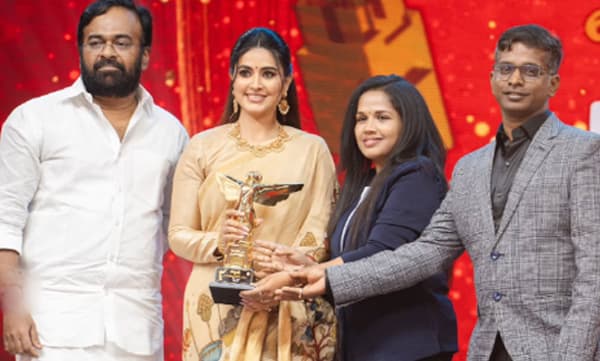 Sneha Prasanna with directors (Image Source: Instagram)