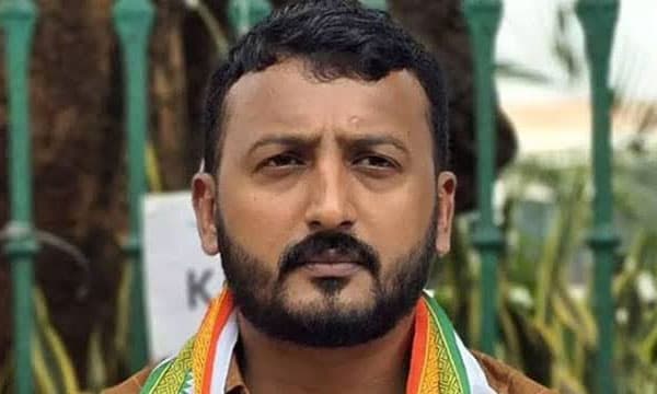രാഹുല്‍ മാങ്കൂട്ടത്തിലിനെതിരേ ഫ്‌ളാറ്റിലെ താമസക്കാര്‍ ; ഈ മാസം 25 ന് മുമ്പ് ഒഴിയണമെന്ന് നോട്ടീസ്