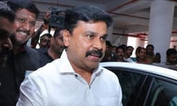  കുറ്റവിമുക്തനായതിന് പിന്നാലെ  തന്റെ പാസ്‌പോര്‍ട്ട് ആവശ്യപ്പെട്ട് നടന്‍ ദിലീപ് ; എതിര്‍ത്ത് പ്രോസിക്യുഷന്‍