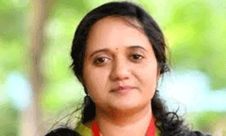 ആദ്യ ഫലം വന്നപ്പോല്‍ തോല്‍വി; റീ കൗണ്ടിംഗില്‍ വിജയം നേടി സിപിഐ വിട്ട് കോൺ​ഗ്രസിൽ ചേർന്ന ശ്രീനാദേവി കുഞ്ഞമ്മ