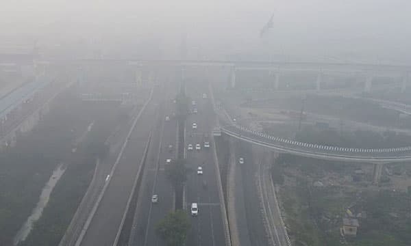 ഡല്‍ഹിയില്‍ വാഹനനിയന്ത്രണം: മലിനീകരണ സര്‍ട്ടിഫിക്കറ്റ് ഇല്ലാതെ ഇന്ധനമില്ല ; പഴയ കാറുകള്‍ക്ക് പ്രവേശനമില്ല