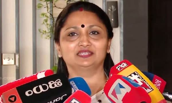 കൊച്ചിമേയര്‍ സ്ഥാനത്തേക്ക് അഭിപ്രായ സര്‍വേ: അതൃപ്തി പരസ്യമായി രേഖപ്പെടുത്തി ദീപ്തി മേരി വര്‍ഗ്ഗീസ്