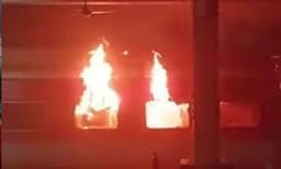 ആന്ധ്രാപ്രദേശില്‍ ട്രെയിനില്‍ തീപിടുത്തം; ഒരാള്‍ മരിച്ചു, ഒഴിവായത് വന്‍ ദുരന്തം