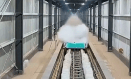 സെക്കന്‍ഡുകള്‍ക്കുള്ളില്‍ 700 കിലോമീറ്റര്‍ താണ്ടുന്ന അതിവേഗ ട്രെയിന്‍: പുതിയ ലോക റെക്കോര്‍ഡ് സ്വന്തമാക്കി ചൈന
